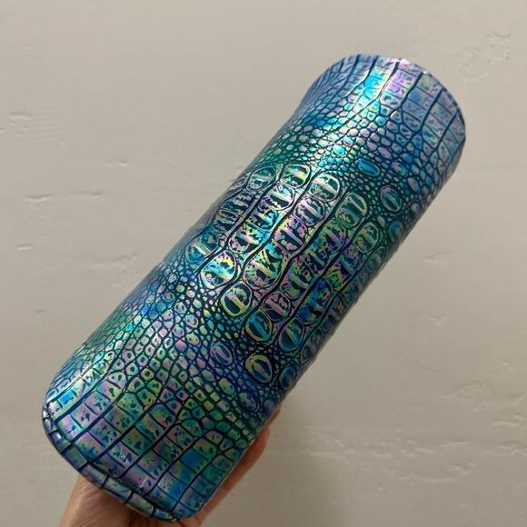 Iridescent Croc-Embossed Leather Handmade Kisslock Baguette Bag/Multi Use Style - Picture 16 of 16